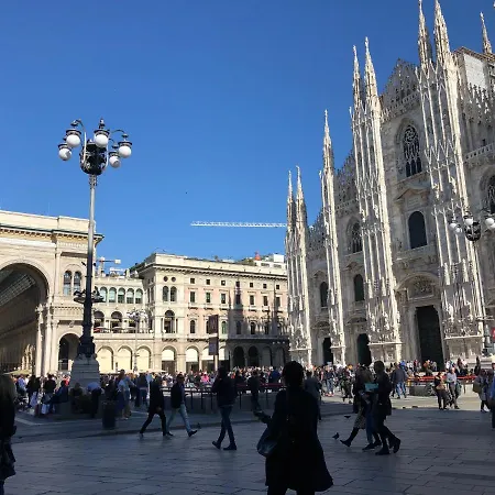 Frada * Mediolan